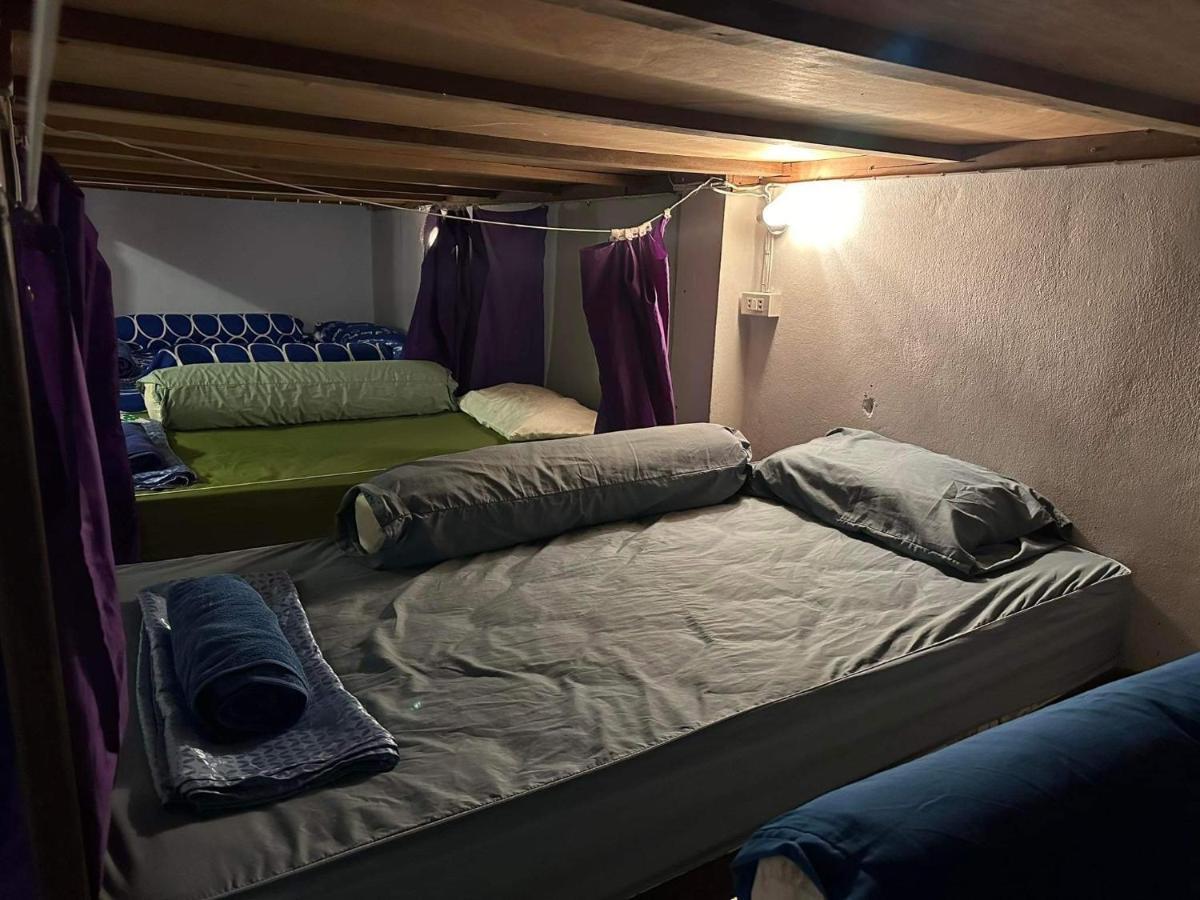 האד רין Haadrin Fellini Hostel & Pizzeria מראה חיצוני תמונה