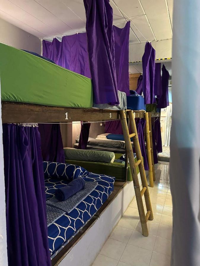 האד רין Haadrin Fellini Hostel & Pizzeria מראה חיצוני תמונה